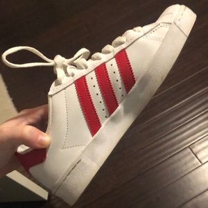 ADIDAS RED TRENDY SUPERSTARS